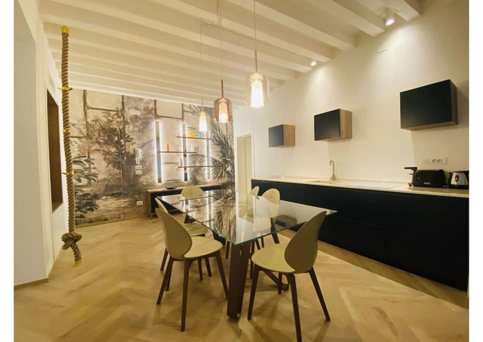 Sweet Time Venice, Luxury San Marco Frezzaria Apt! エクステリア 写真