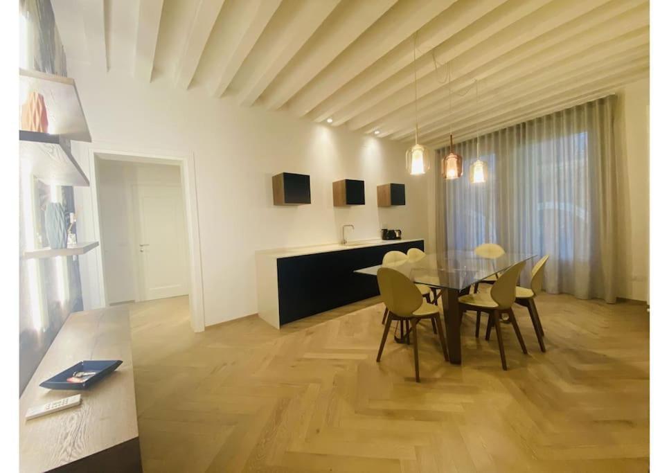 Sweet Time Venice, Luxury San Marco Frezzaria Apt! エクステリア 写真