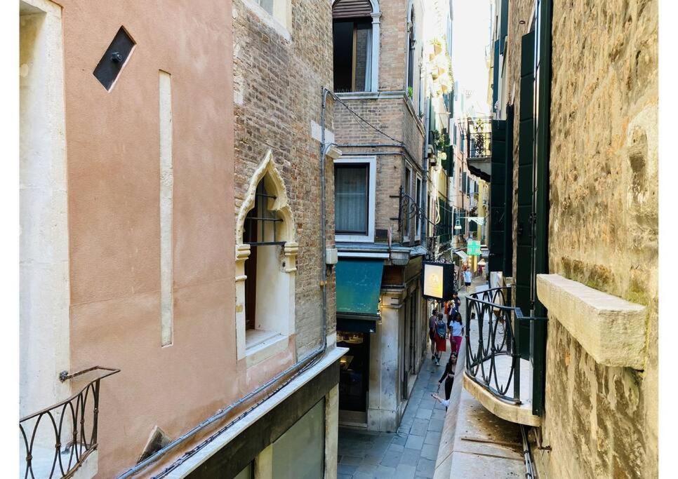 Sweet Time Venice, Luxury San Marco Frezzaria Apt! エクステリア 写真