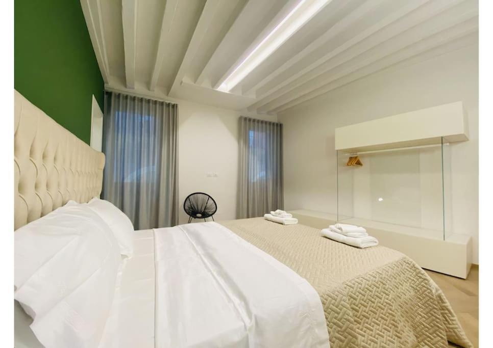 Sweet Time Venice, Luxury San Marco Frezzaria Apt! エクステリア 写真