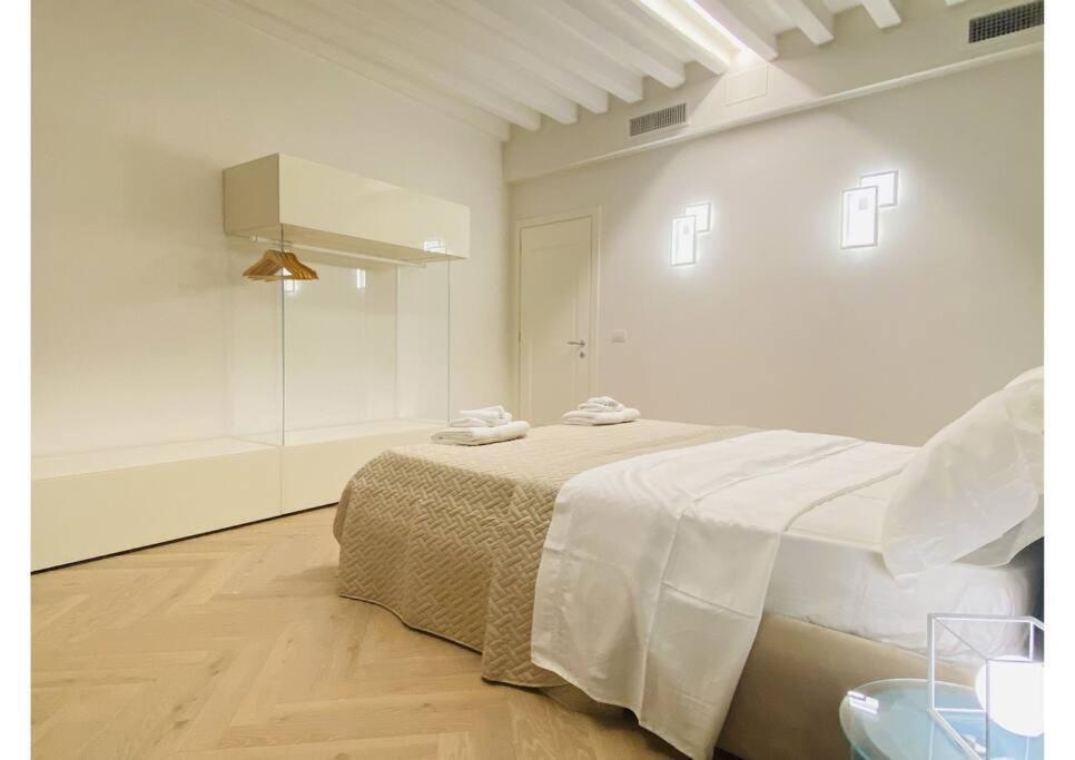 Sweet Time Venice, Luxury San Marco Frezzaria Apt! エクステリア 写真